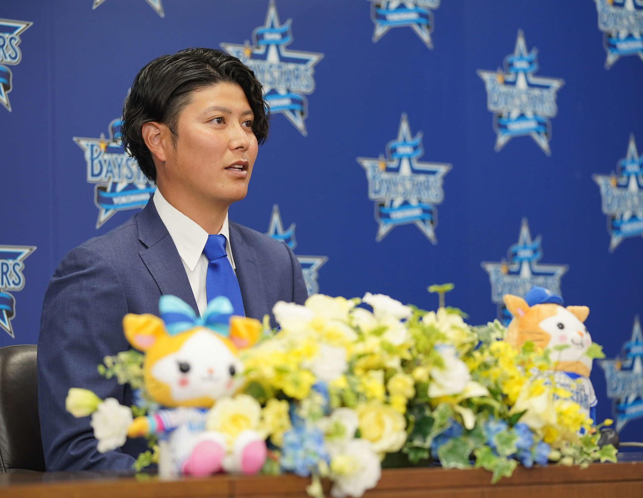 DeNAと育成契約し、意気込みを語る宮国（代表撮影）