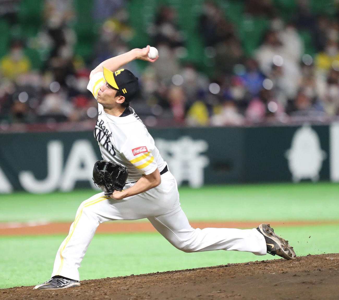 ソフトバンク対DeNA　7回に登板し、3者三振に仕留めた岩崎（撮影・梅根麻紀）