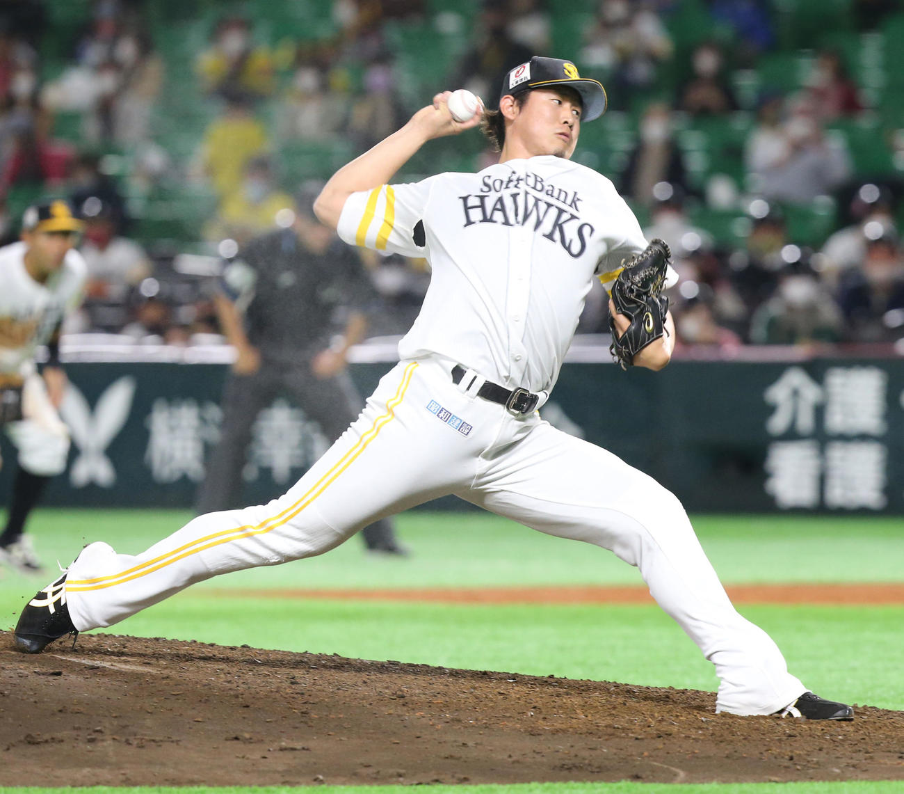ソフトバンク対DeNA 8回表を3人で仕留めた杉山（撮影・屋方直哉）