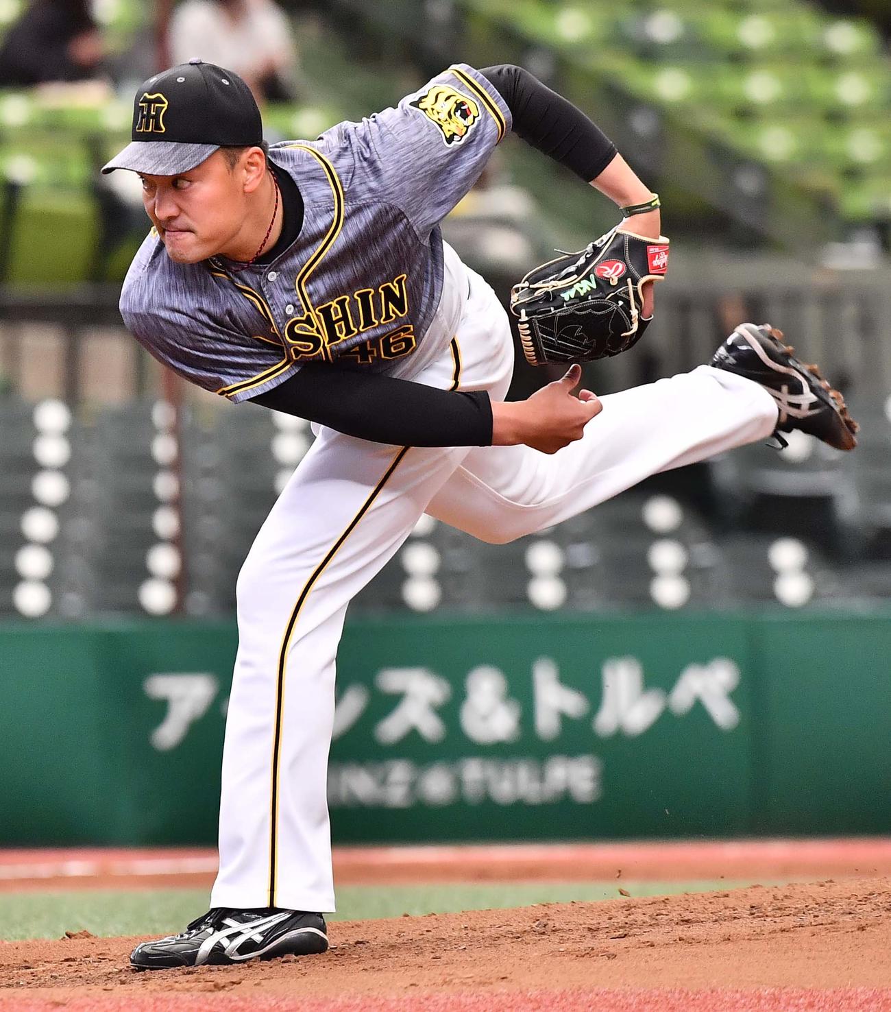 阪神先発の秋山拓巳（撮影・上田博志）
