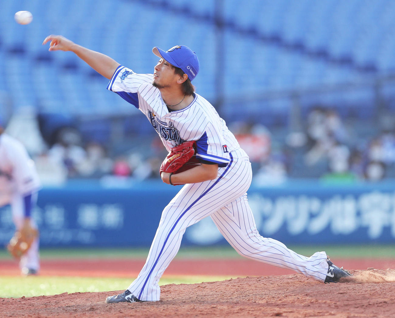 10日の日本ハム戦で9回に登板したDeNA三嶋