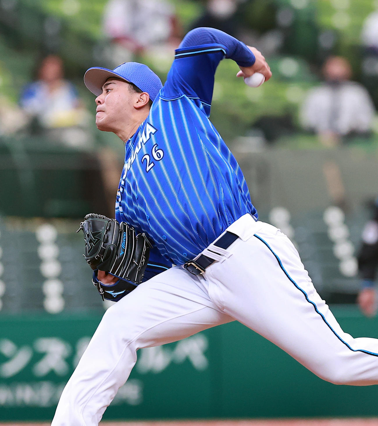 西武対DeNA　力投するDeNA先発の浜口（撮影・浅見桂子）