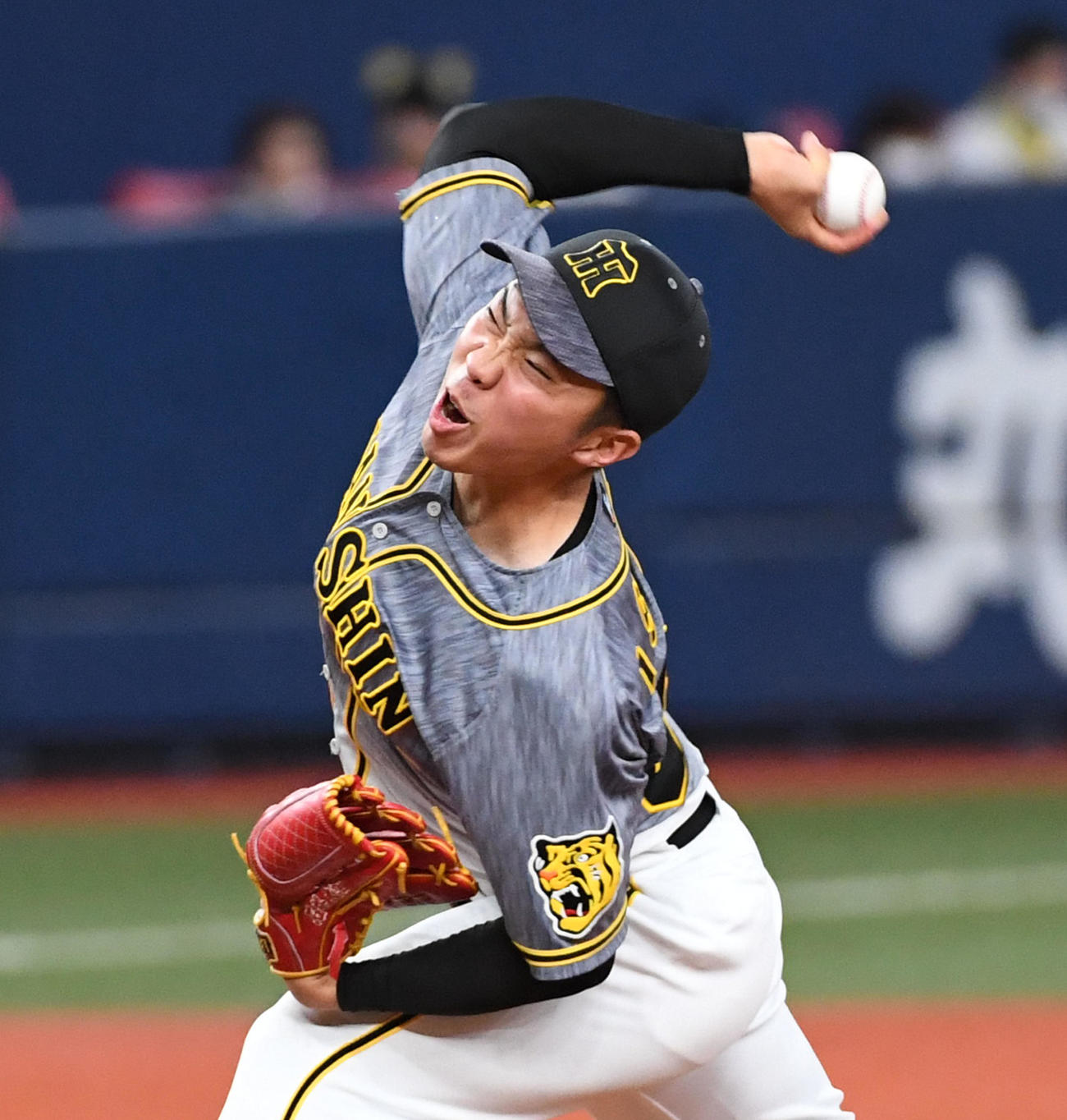 オリックス対阪神　阪神4番手の石井（撮影・前岡正明）