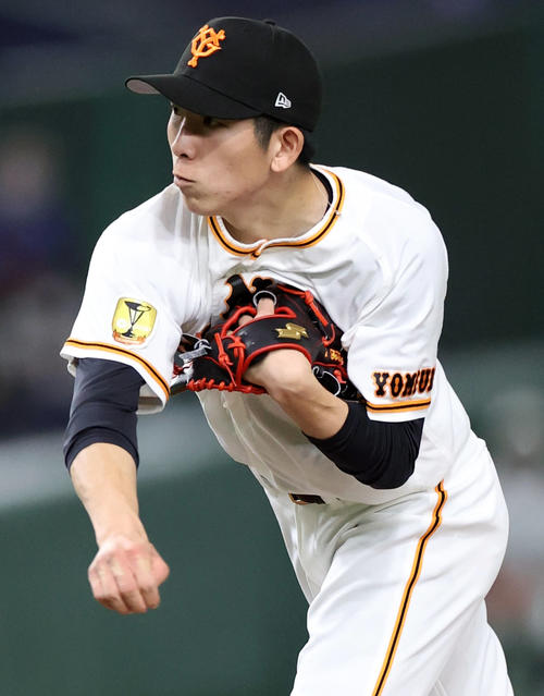 巨人対楽天 巨人先発の戸郷(撮影・狩俣裕三)