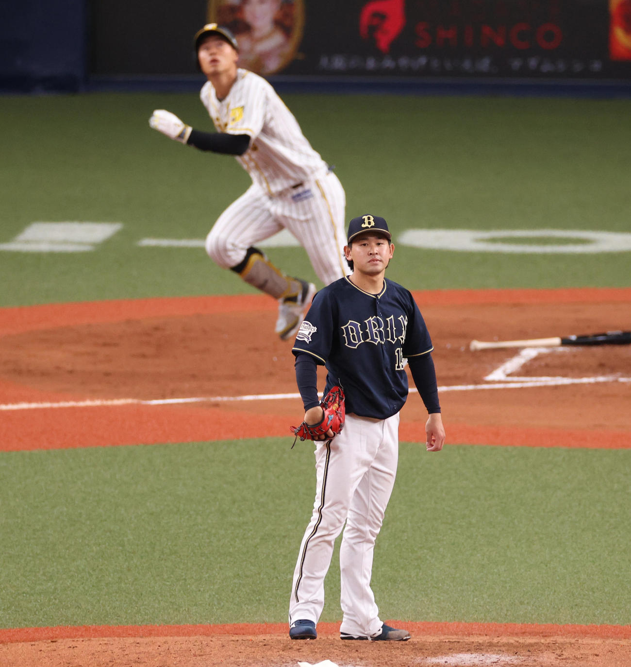 阪神対オリックス　5回裏阪神1死、佐藤輝明を中飛に抑えるオリックス宮城大弥（撮影・清水貴仁）