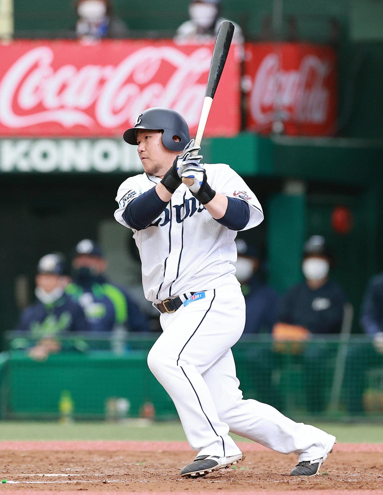 西武対ヤクルト　5回裏西武無死二塁、中村は中前適時打を放つ（撮影・浅見桂子）