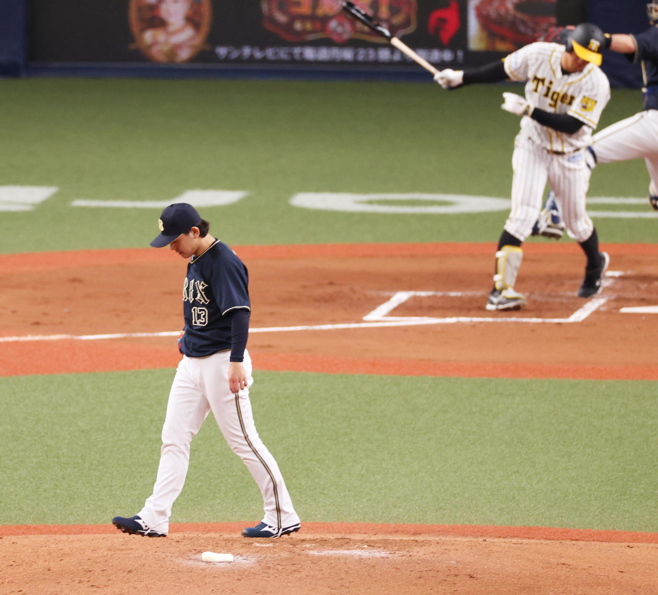阪神対オリックス　2回裏阪神1死、佐藤輝明を空振り三振に切るオリックス宮城大弥（撮影・清水貴仁）