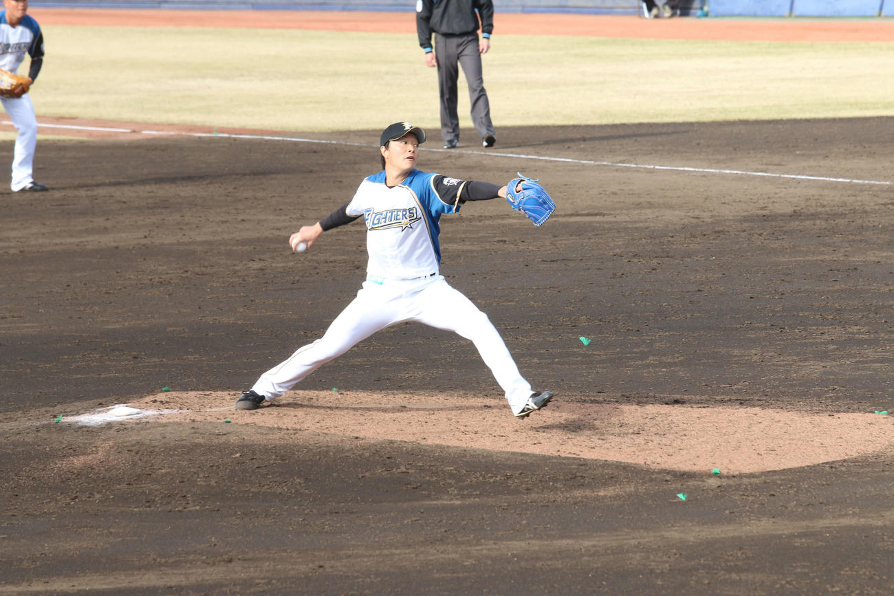 イースタン・リーグ　日本ハム西武　9回に3番手で登板した日本ハム玉井（撮影・田中彩友美）