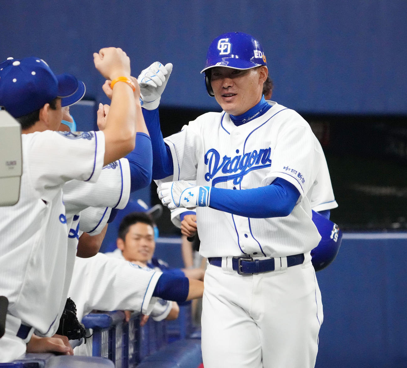 右越え2点本塁打を放った福留孝介（撮影・森本幸一）