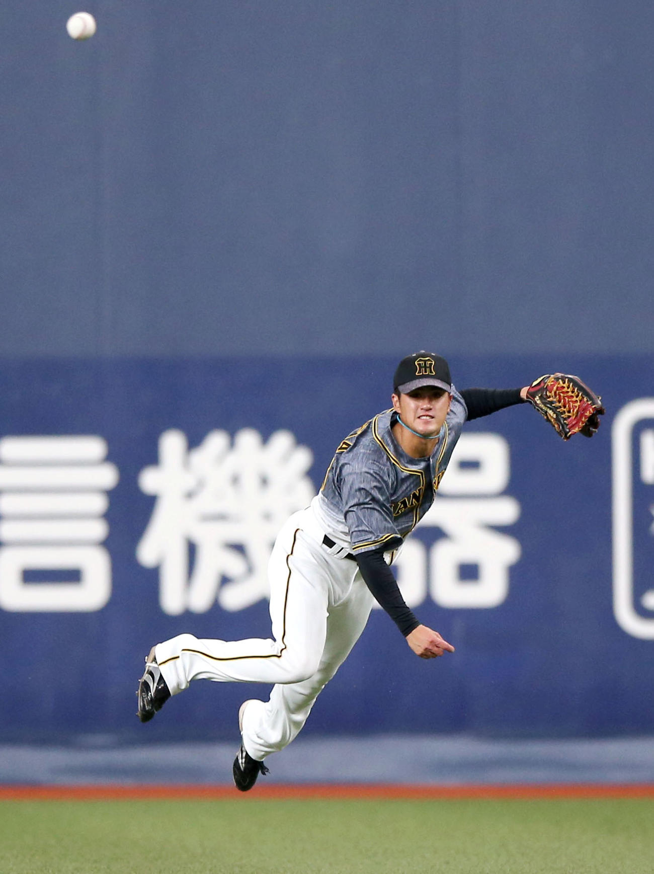 3回裏オリックス2死一塁、板山は好返球で三塁を狙った一走佐野皓を刺す（撮影・上山淳一）