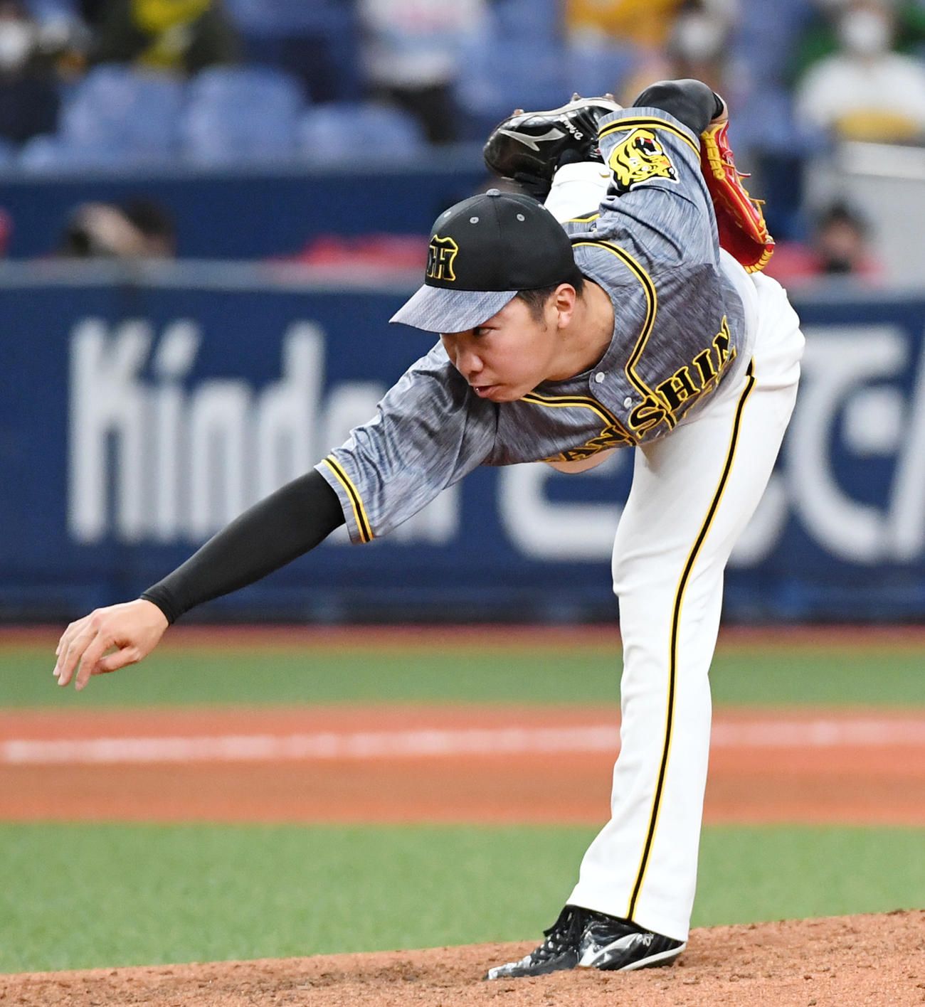 7回裏を無失点に抑えた石井大（撮影・前岡正明）