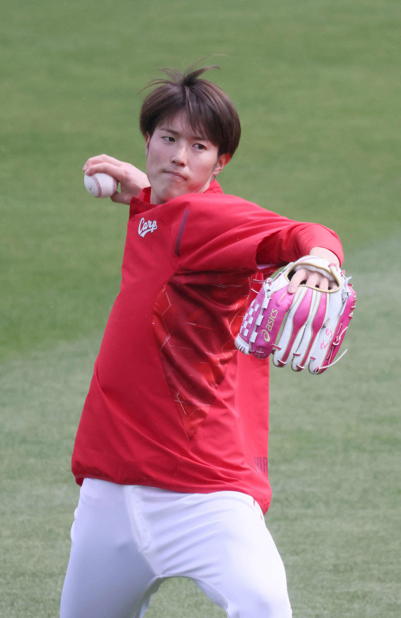 キャッチボールをする森下（撮影・加藤孝規）