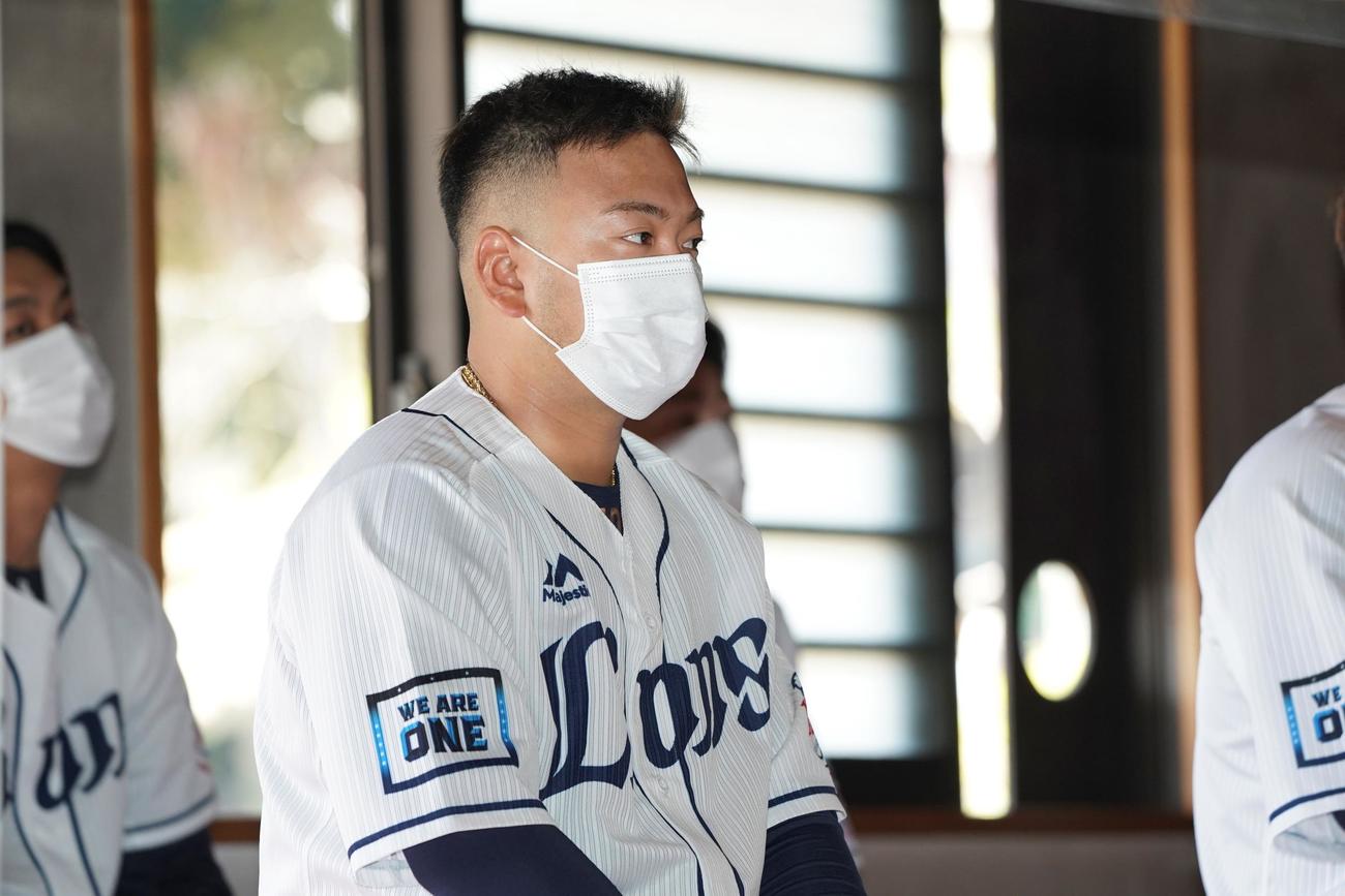 必勝祈願に臨んだ西武森（球団提供）