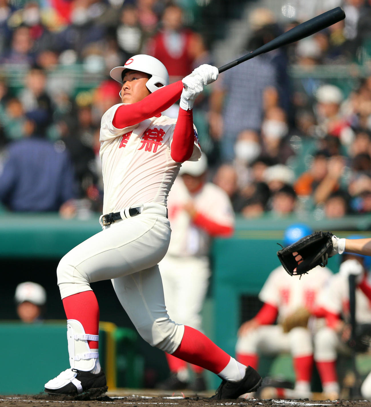 第86回選抜高校野球選手権大会・1回戦　智弁学園対三重　6回表に左越えにこの日2本目の本塁打を放つ岡本和真（2014年3月24日撮影）