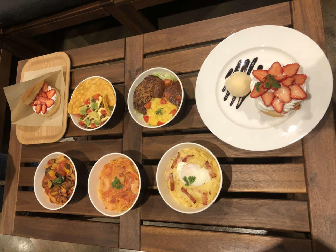 楽天生命パークに完成した「T.R.G.E.CAFE」の新メニュー