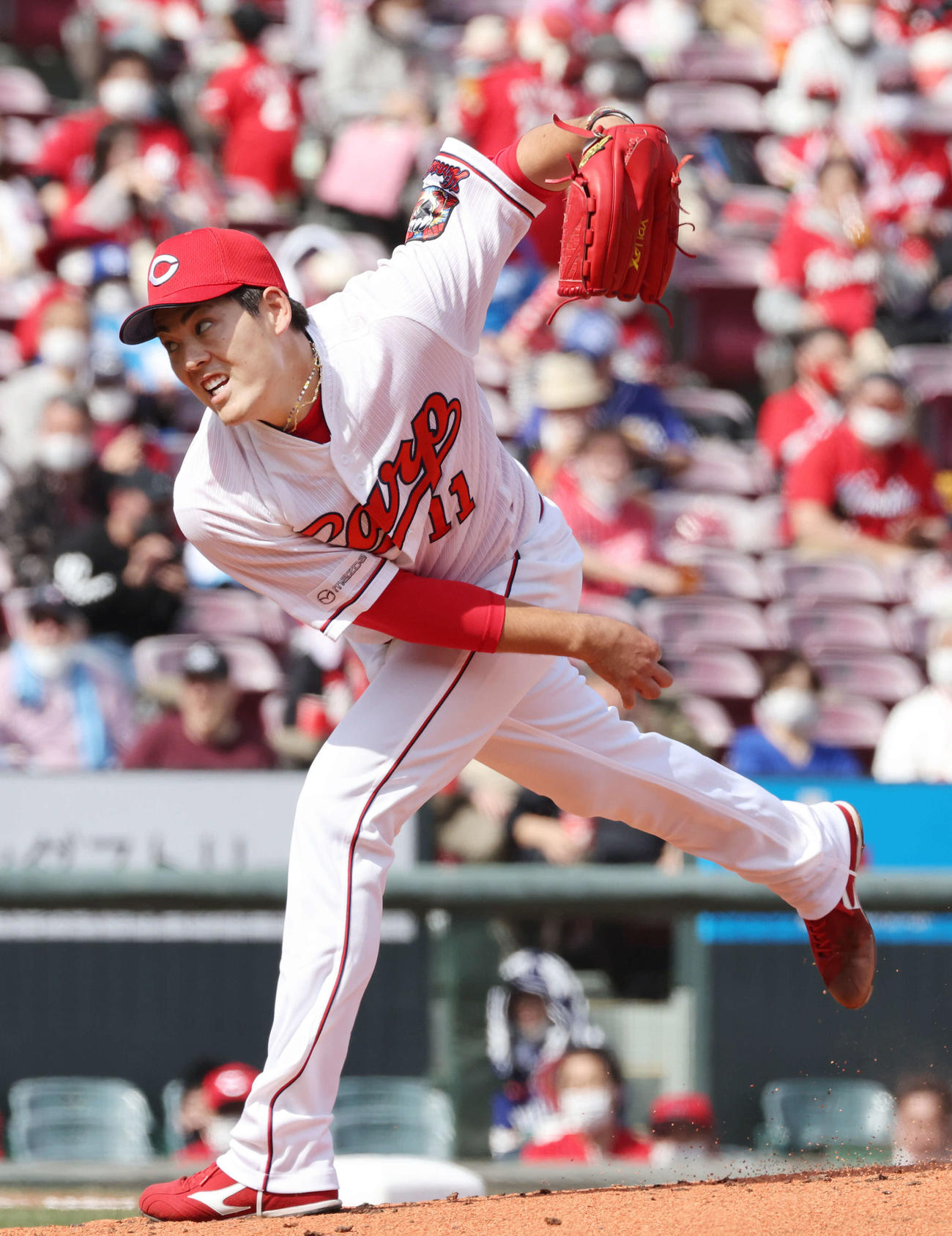 広島先発の九里（撮影・加藤孝規）