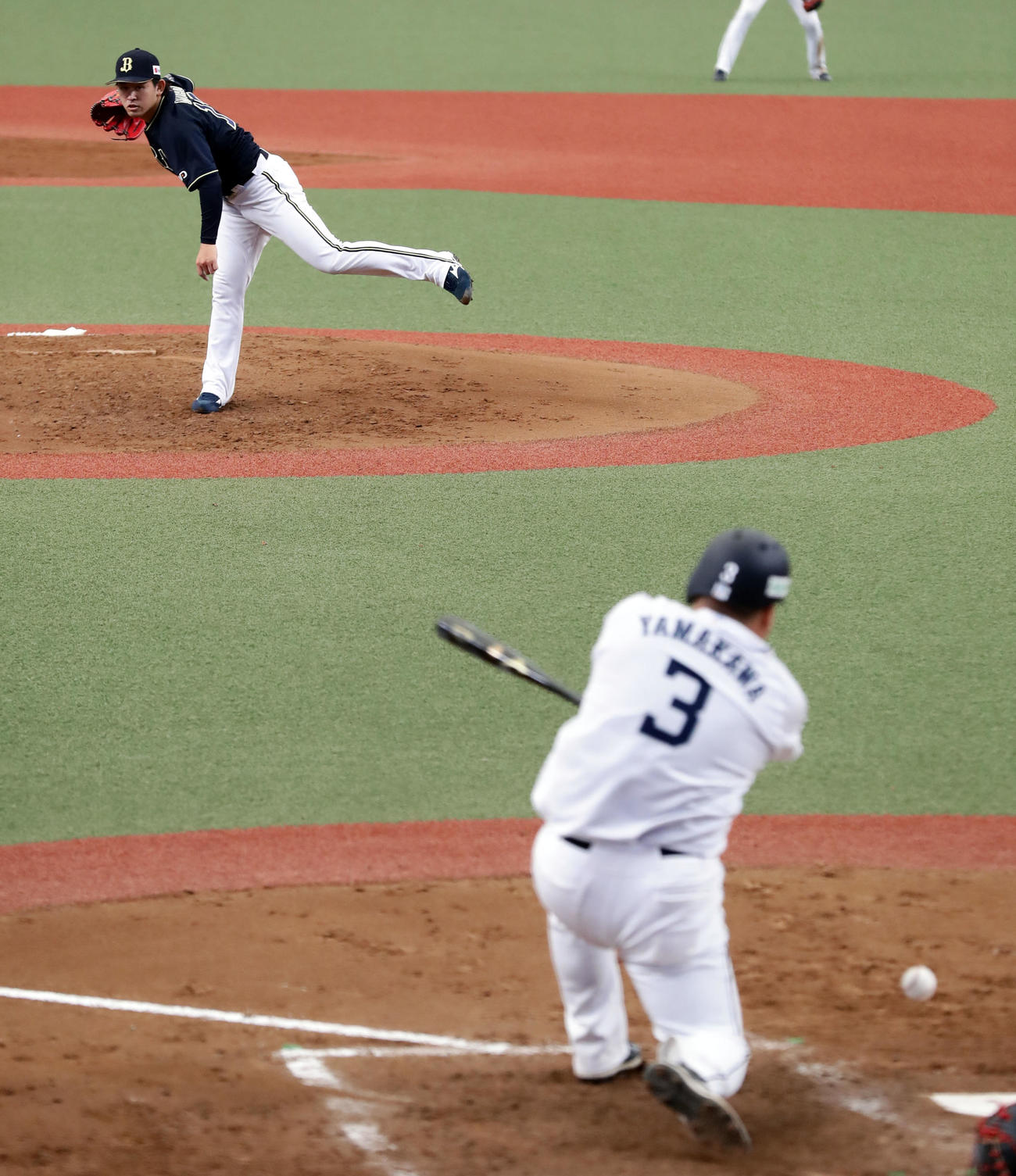 西武対オリックス　4回裏西武無死、山川を空振り三振に仕留める宮城（撮影・浅見桂子）