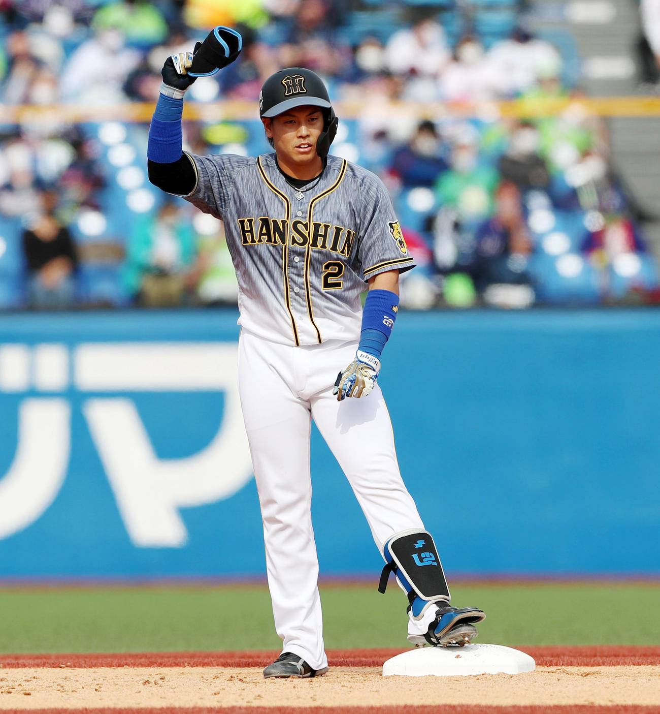梅野は右翼線に適時二塁打を放つ（撮影・加藤哉）