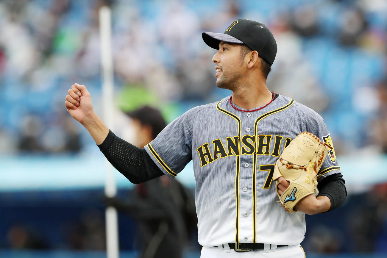 ヤクルト対阪神　7回裏、阪神2番手で登板し無失点ピッチングを見せた加治屋（撮影・加藤哉）