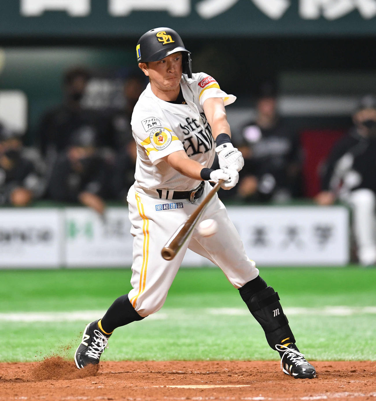 ソフトバンク対ロッテ　9回裏ソフトバンク2死満塁、川島は右前へ逆転サヨナラ2点適時打を放つ（撮影・岩下翔太）
