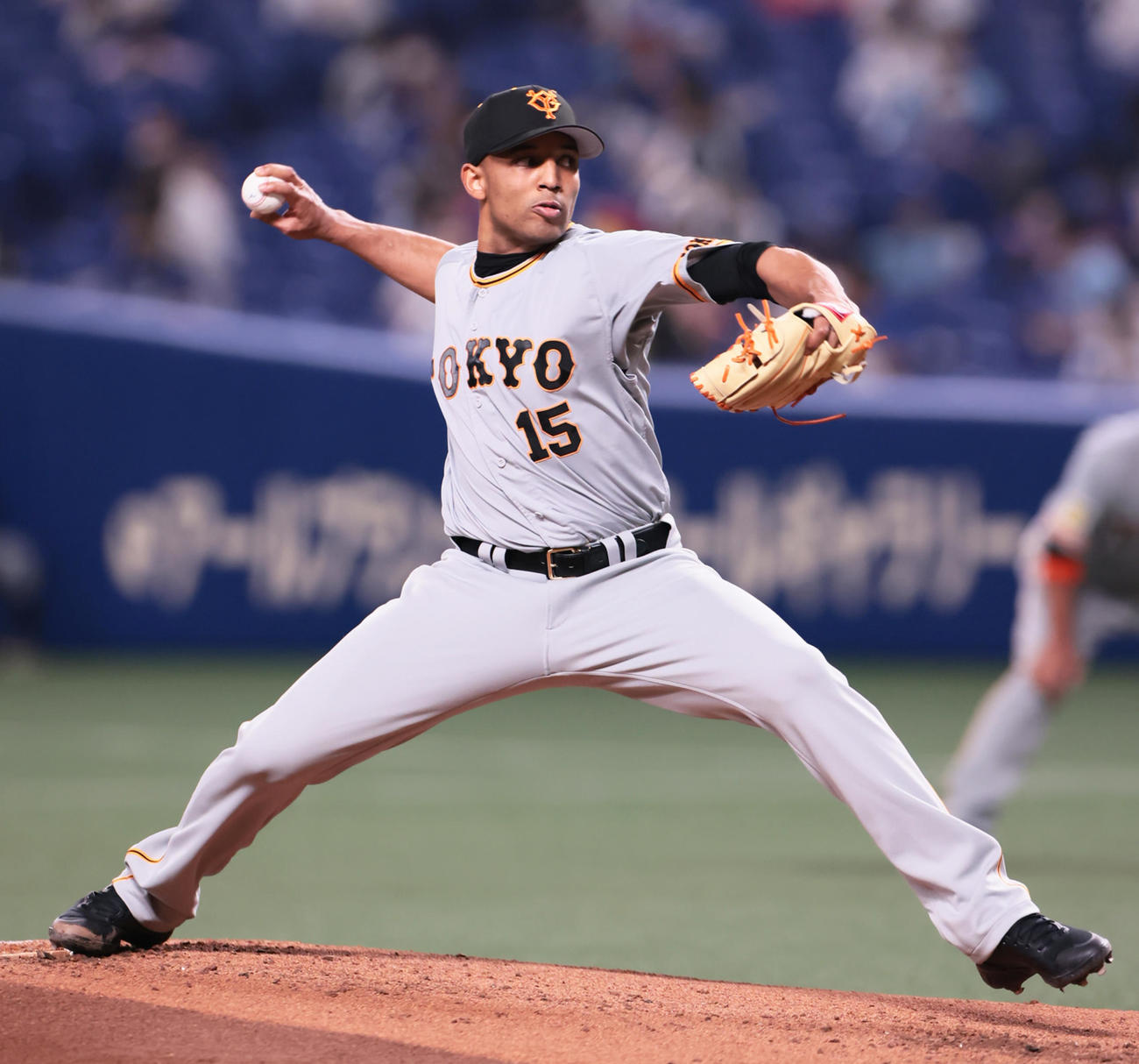 中日対巨人　巨人先発のサンチェス（撮影・足立雅史）