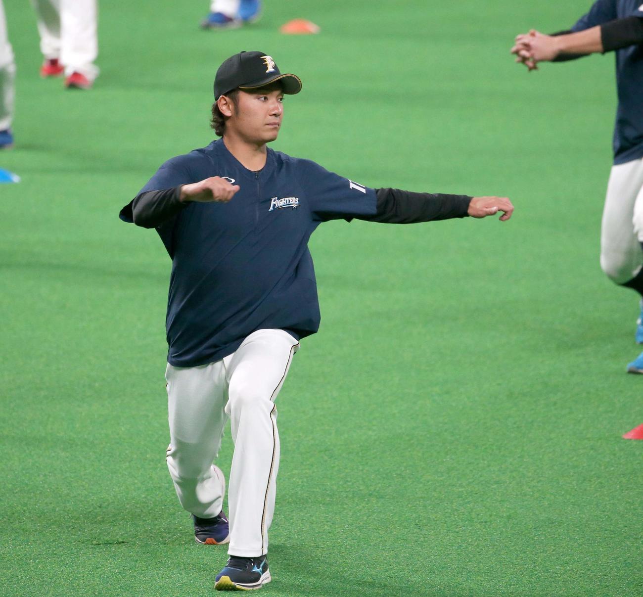 日本ハム対西武　アップする伊藤（撮影・黒川智章）
