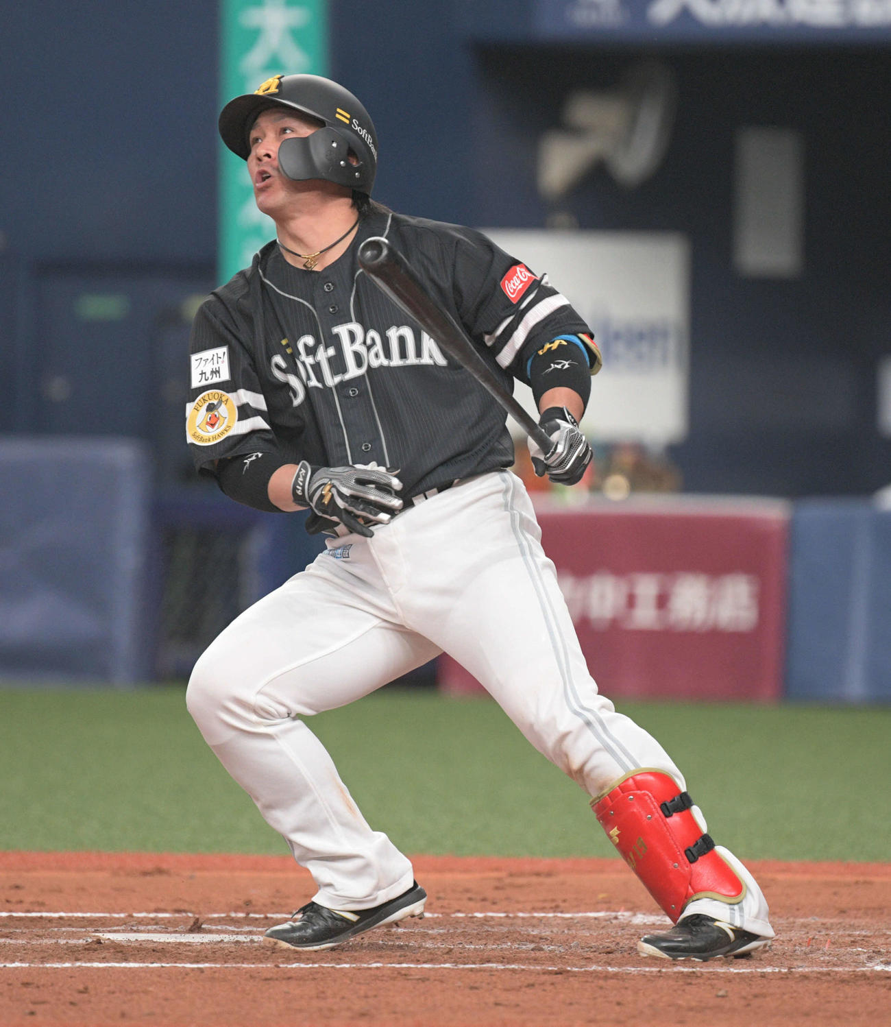 オリックス対ソフトバンク　7回表ソフトバンク1死、甲斐は左越えにソロ本塁打を放つ（撮影・渦原淳）