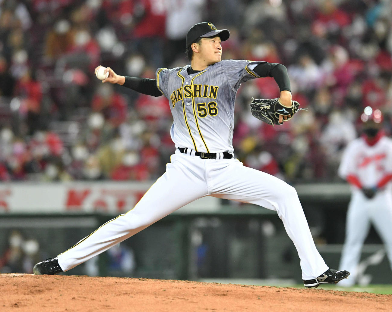 広島対阪神　8回裏、阪神2番手で登板した小林（撮影・岩下翔太）