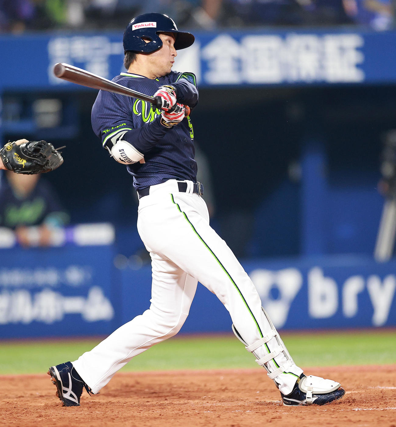 DeNA対ヤクルト　8回表ヤクルト2死二塁、川端は勝ち越し適時二塁打を放つ（撮影・浅見桂子）