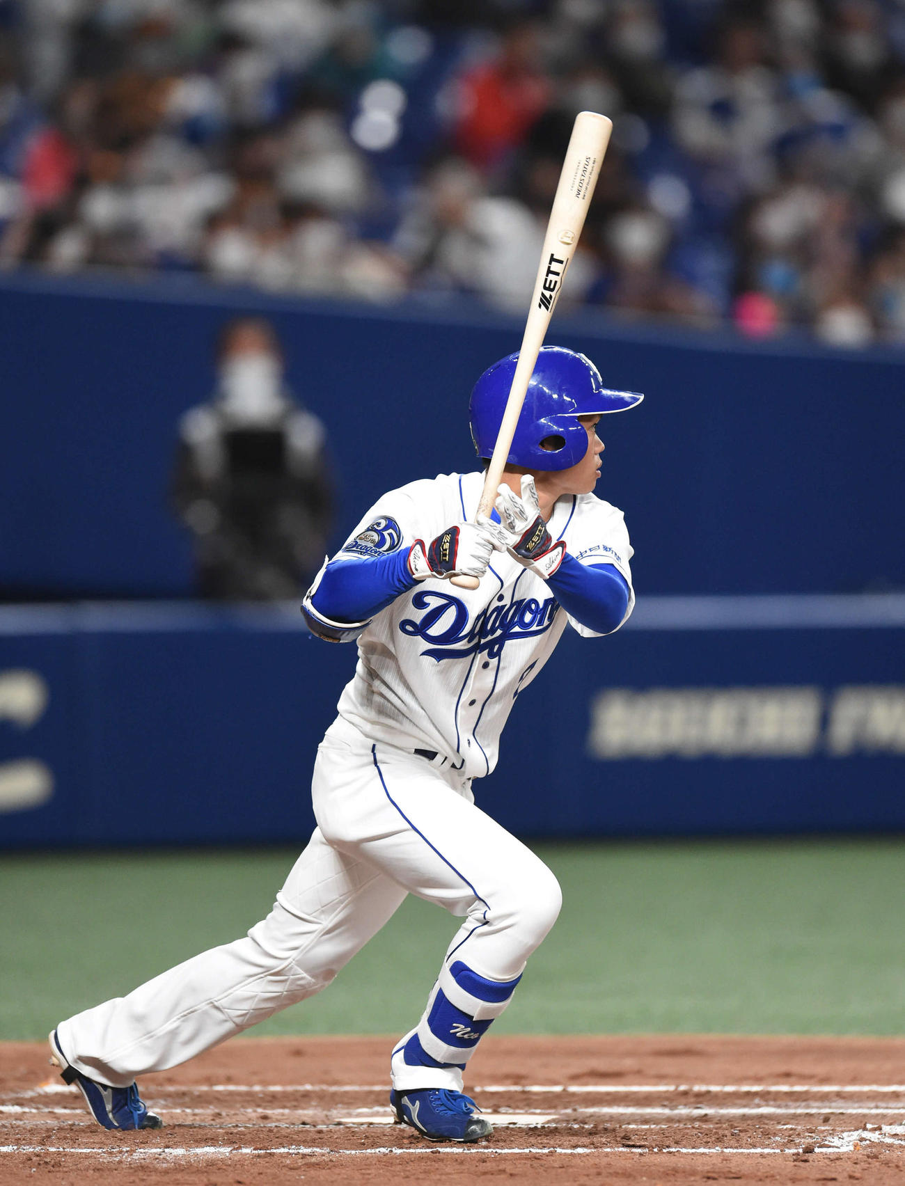 中前適時打を放った根尾（撮影・森本幸一）