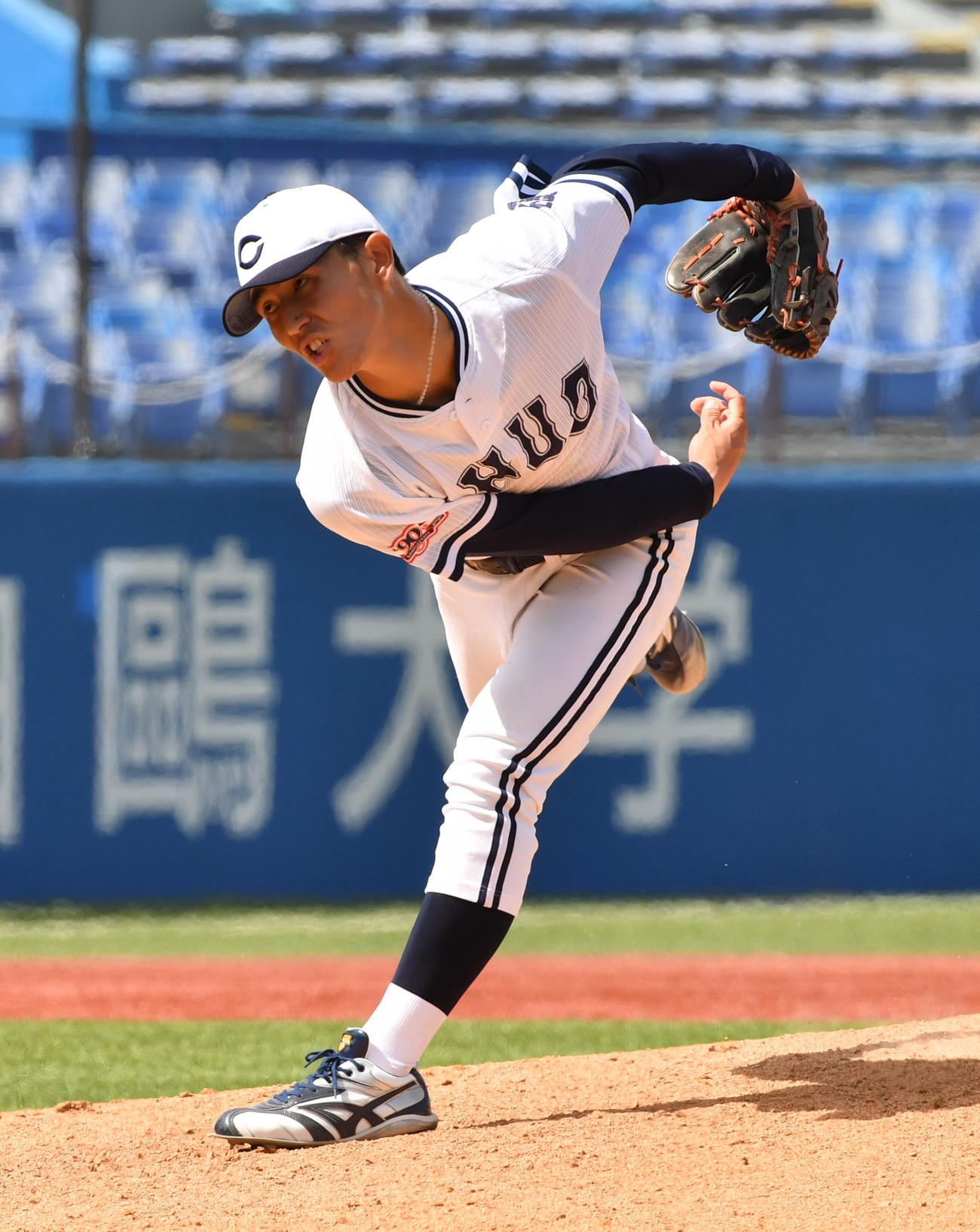 中大対立正大　5回から登板した中大・皆川（撮影・柴田隆二）