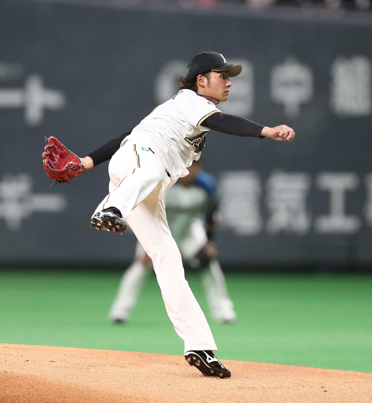 日本ハム対西武　日本ハム先発の伊藤（撮影・黒川智章）