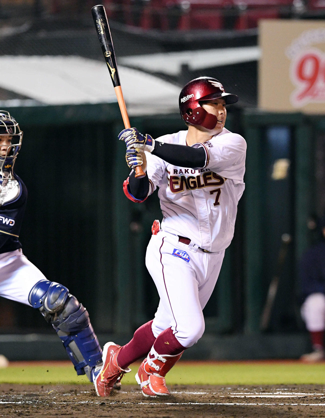 楽天対オリックス　1回裏楽天2死一、三塁、鈴木大は右前適時打を放つ（撮影・滝沢徹郎）