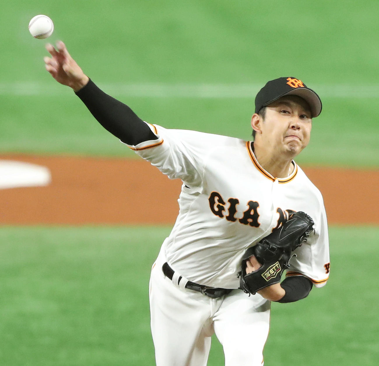 巨人対ヤクルト　巨人先発で力投する野上（撮影・河田真司）