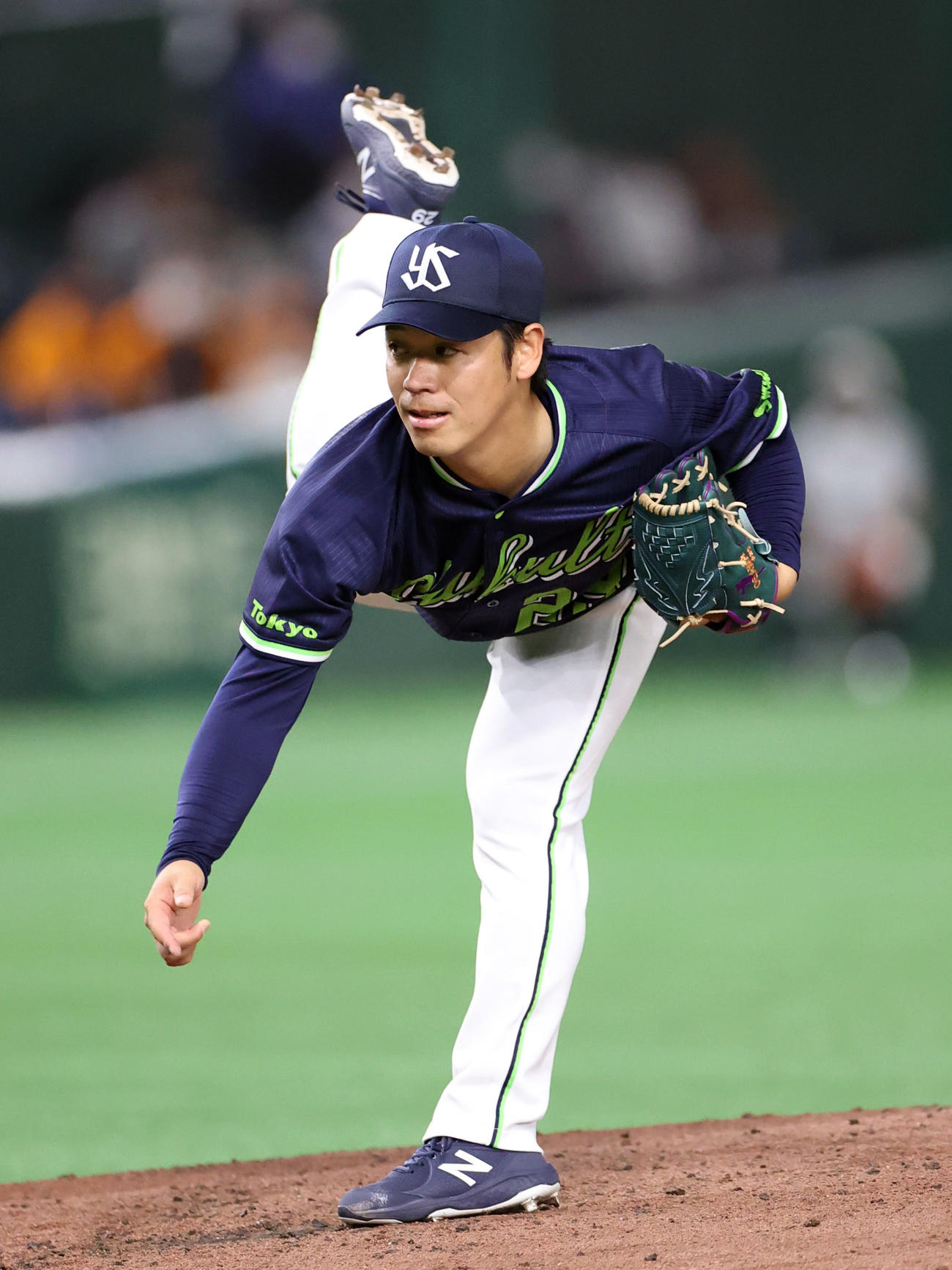 巨人対ヤクルト　ヤクルト先発の小川（撮影・狩俣裕三）