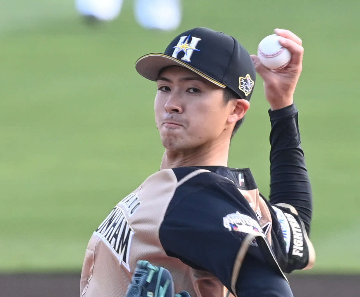 楽天対日本ハム　日本ハム先発の上沢（撮影・山崎安昭）