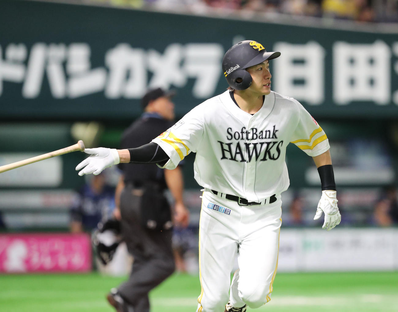 ソフトバンク対西武　4回裏ソフトバンク1死、柳田悠岐は中越え本塁打を放つ（撮影・梅根麻紀）