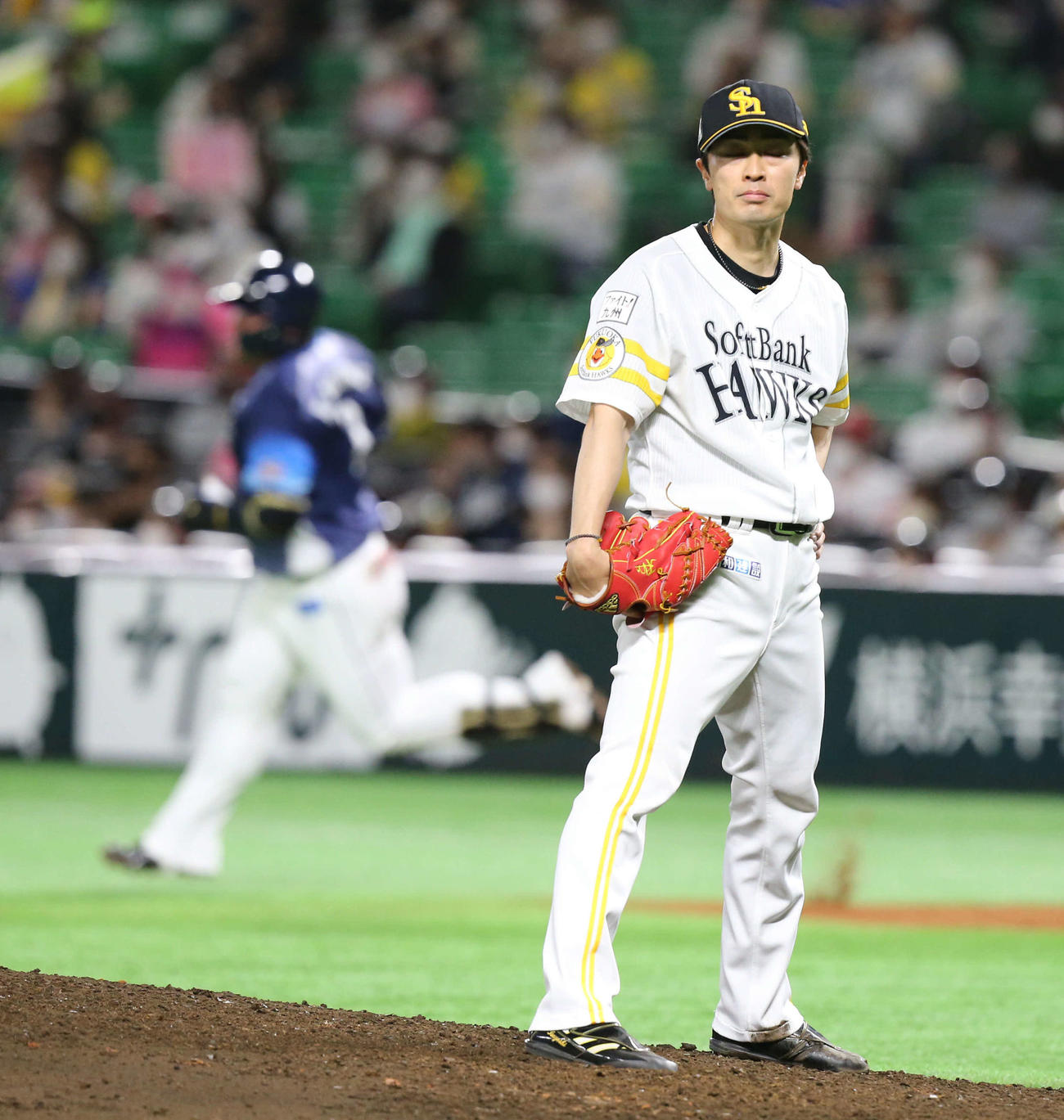 ソフトバンク対西武　6回表ソフトバンク2死一塁、和田は渡部に左越え2点本塁打を浴びる（撮影・屋方直哉）