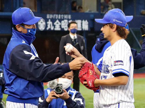 ｄｅｎａ 三浦マジック さく裂 得意の逆襲開始だ プロ野球写真ニュース 日刊スポーツ