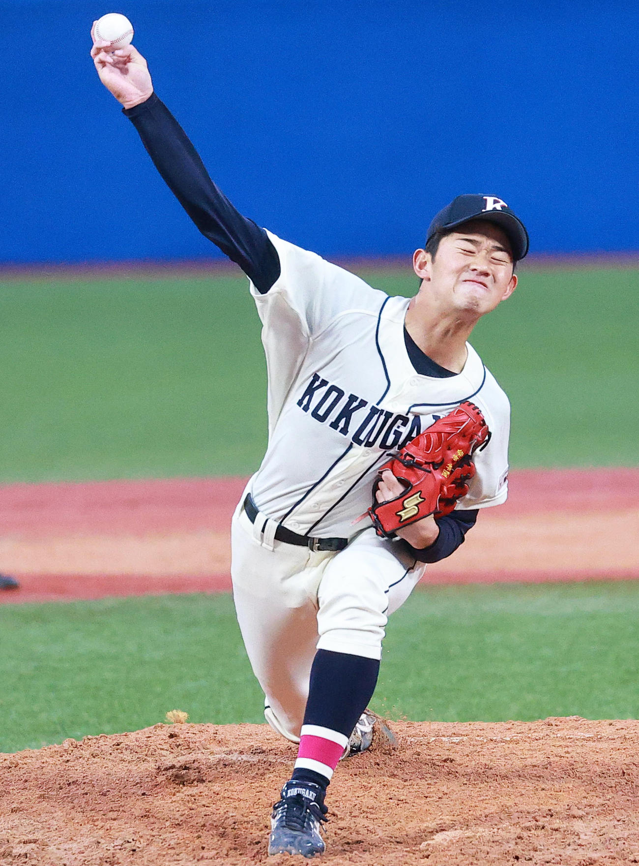 力投する国学院大・池内（撮影・野上伸悟）