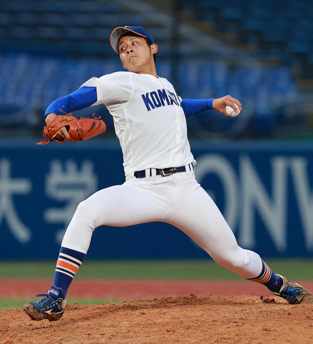 国学院大駒大　力投する駒大・村越（撮影・野上伸悟）