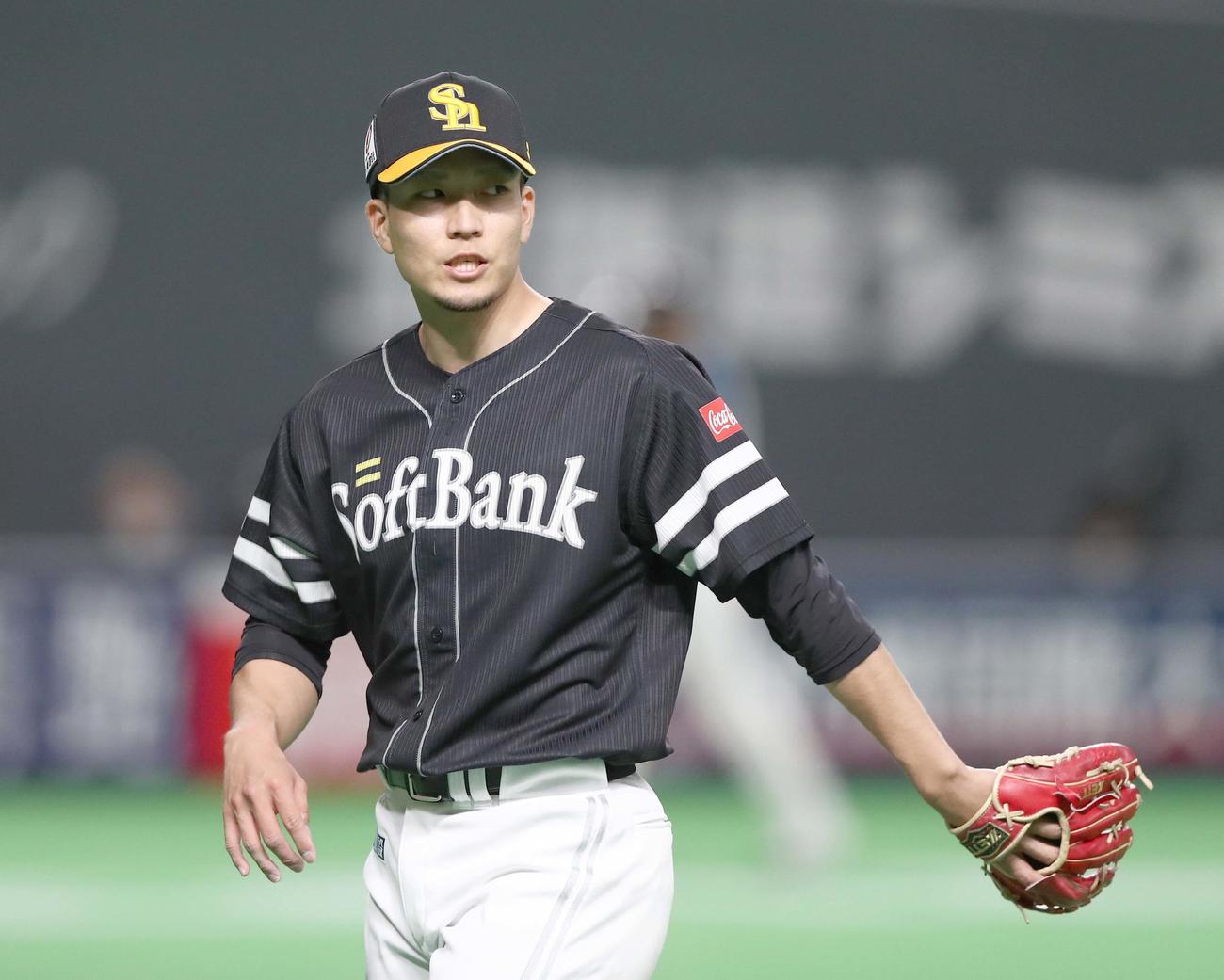 日本ハム対ソフトバンク　1回裏、無安打に抑える千賀（撮影・黒川智章）