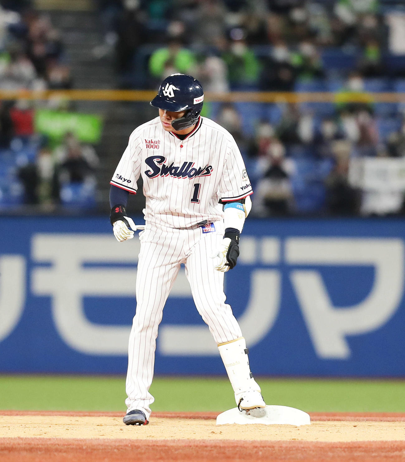 ヤクルト対広島　9回裏ヤクルト無死、左二塁打を放った山田（撮影・河田真司）