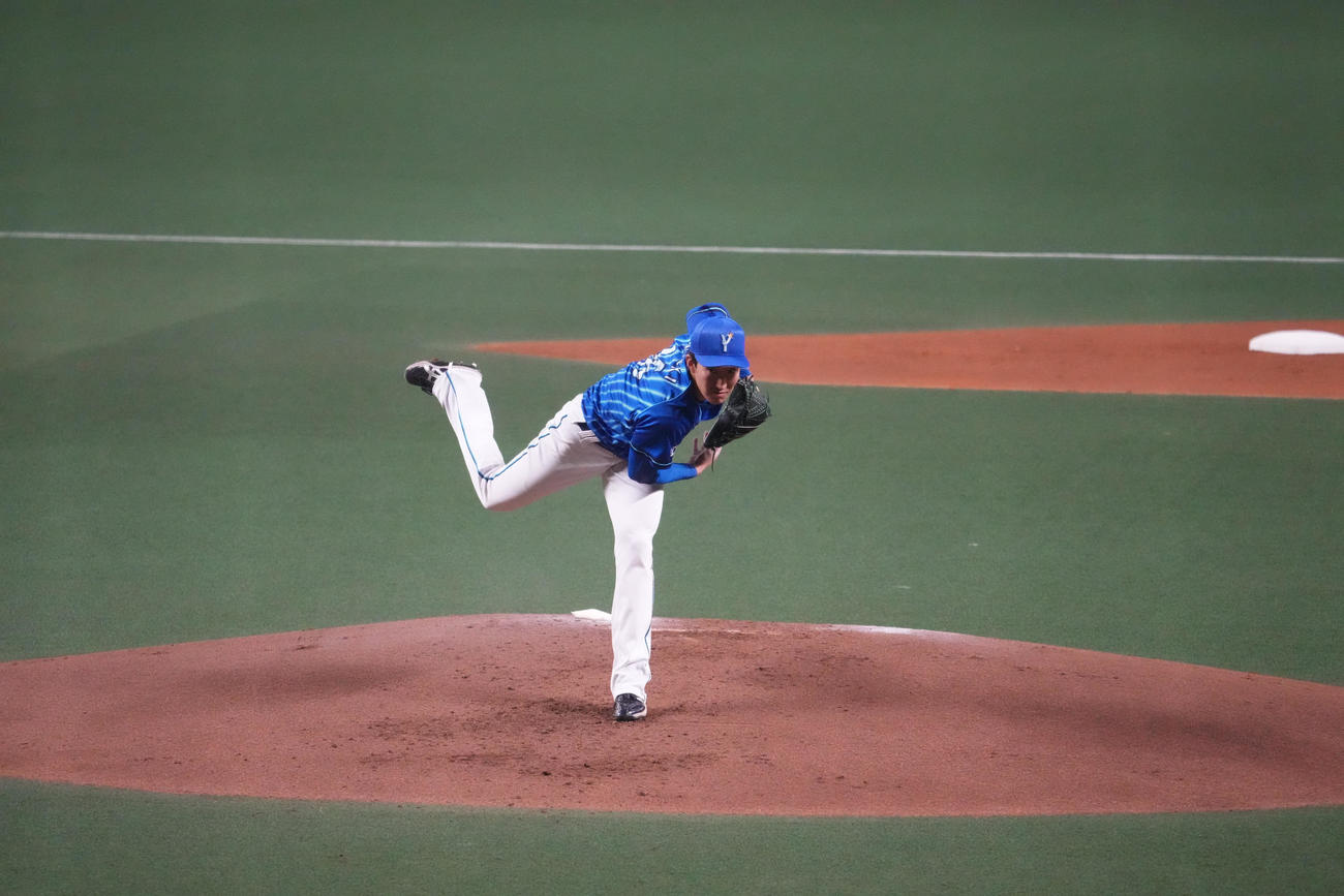 中日対DeNA 1回裏、登板するDeNA先発の大貫（撮影・森本幸一）