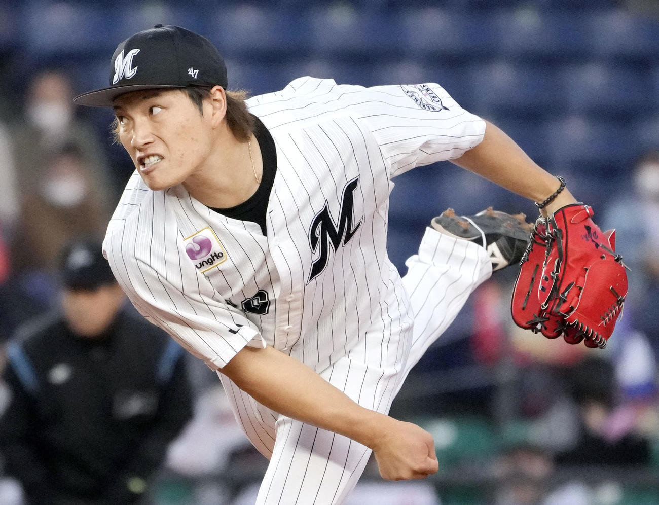 ロッテ対オリックス　先発したロッテ岩下