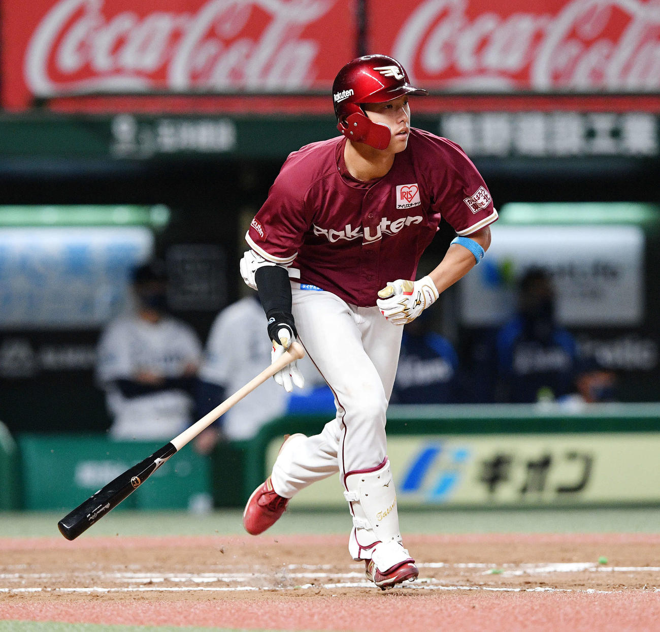西武対楽天　7回表楽天2死一、二塁、辰己は右2点適時三塁打を放つ（撮影・滝沢徹郎）
