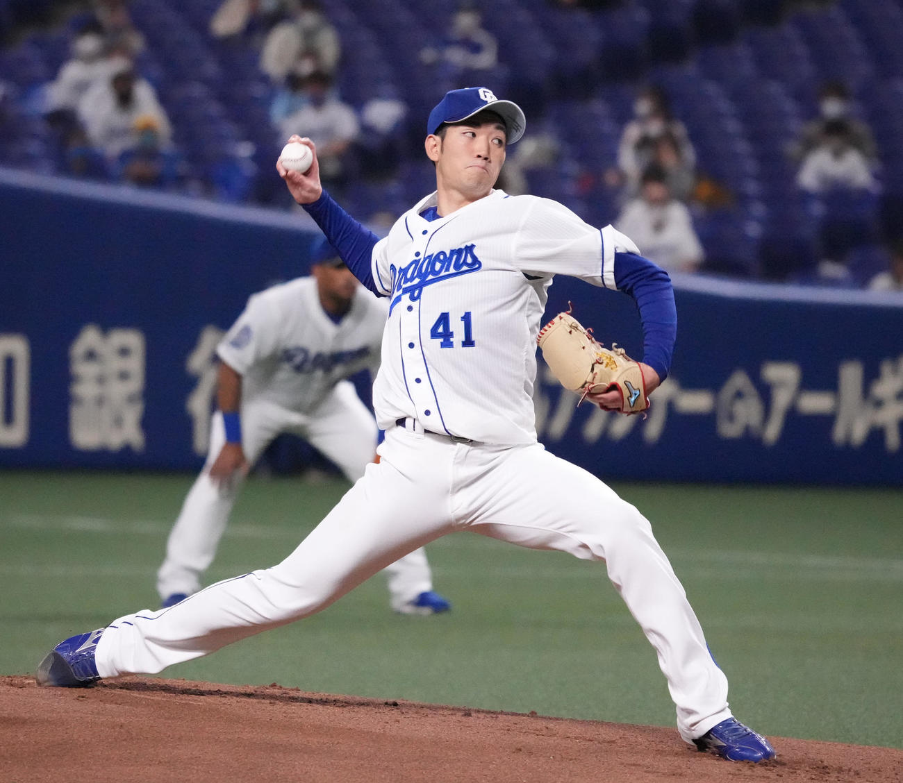 中日対DeNA　好投する中日先発の勝野（撮影・森本幸一）