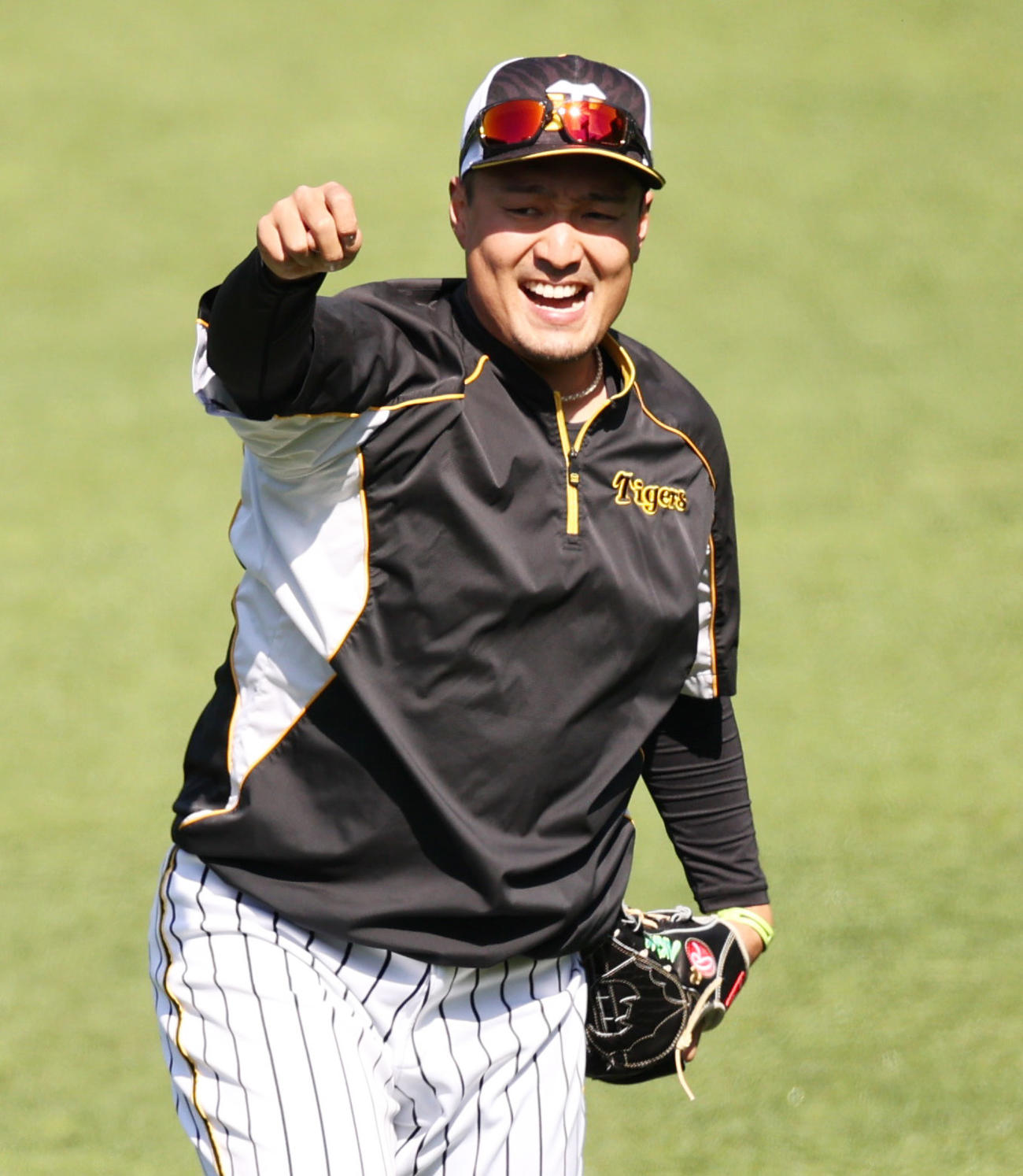 キャッチボールを行う秋山（2021年4月7日撮影）