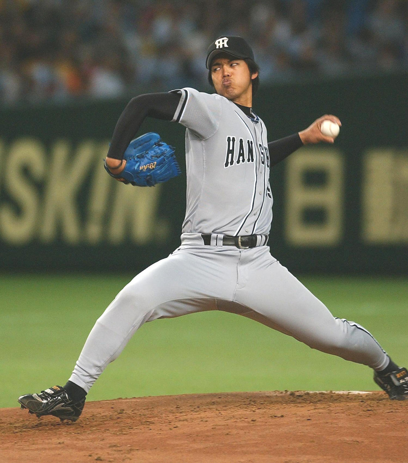阪神先発の井川慶（04年4月2日撮影）