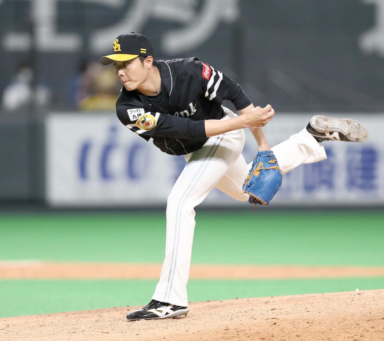 日本ハム対ソフトバンク　7回に登板の松本（撮影・黒川智章）